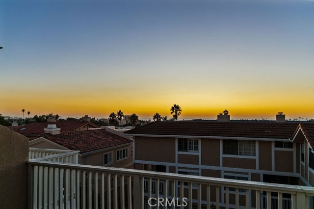 222 Guadalupe Avenue, Redondo Beach, California 90277, 4 Bedrooms Bedrooms, ,1 BathroomBathrooms,Residential,Sold,Guadalupe,SB19253760