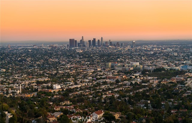 1 Bed Home for Sale in Los Feliz, California