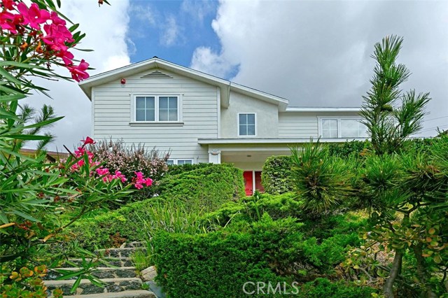 825 Anita Street, Redondo Beach, California 90278, 4 Bedrooms Bedrooms, ,3 BathroomsBathrooms,Residential,Sold,Anita,SB19217059