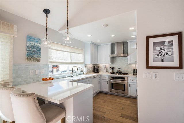 840 Loma Drive, Hermosa Beach, California 90254, 3 Bedrooms Bedrooms, ,2 BathroomsBathrooms,Residential,Sold,Loma,SB18033597