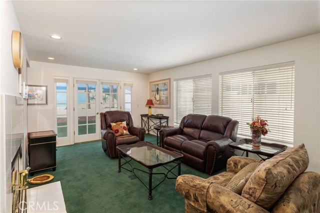 1820 Oak Avenue, Manhattan Beach, California 90266, 4 Bedrooms Bedrooms, ,3 BathroomsBathrooms,Residential,Sold,Oak,SB19209607