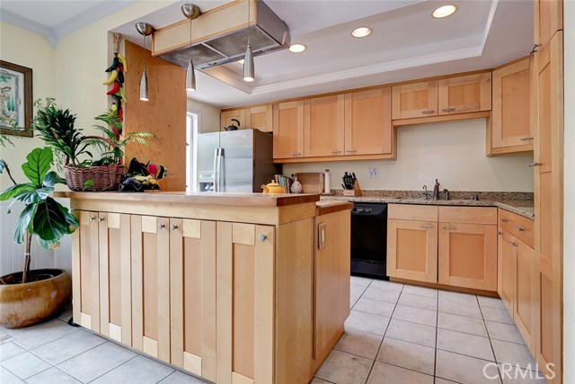 2000 Mathews Avenue, Redondo Beach, California 90278, 2 Bedrooms Bedrooms, ,2 BathroomsBathrooms,Residential,Sold,Mathews,SB19185510