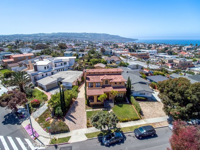 314 Avenue D, Redondo Beach, California 90277, 5 Bedrooms Bedrooms, ,5 BathroomsBathrooms,Residential,Sold,Avenue D,SB20083856