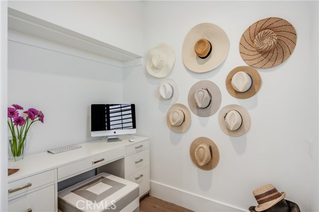 942 15th Street, Hermosa Beach, California 90254, 4 Bedrooms Bedrooms, ,2 BathroomsBathrooms,Residential,Sold,15th,SB20137355