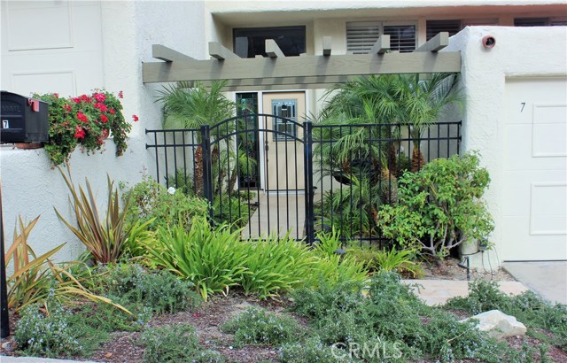 7 Oaktree Lane, Rolling Hills Estates, California 90274, 3 Bedrooms Bedrooms, ,2 BathroomsBathrooms,Residential,Sold,Oaktree,PV17264610