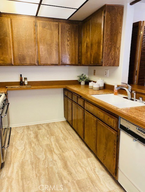2 Bed Home for Sale in Van Nuys, California