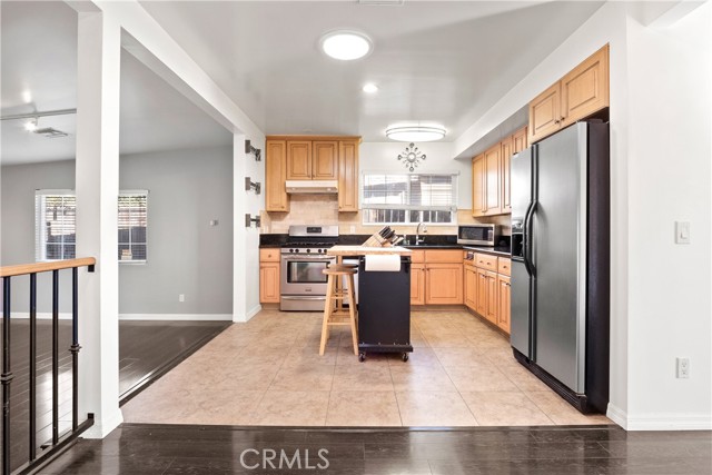 4 Bed Home for Sale in Lake Balboa, California