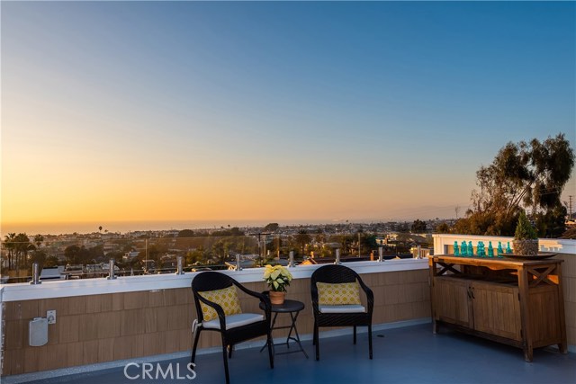 667 Longfellow Avenue, Hermosa Beach, California 90254, 3 Bedrooms Bedrooms, ,3 BathroomsBathrooms,Residential,Sold,Longfellow,SB19000849