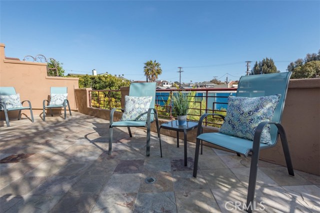 136 Broadway, Redondo Beach, California 90277, 3 Bedrooms Bedrooms, ,3 BathroomsBathrooms,Residential,Sold,Broadway,SB18086381