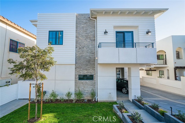 1920 Gates Ave, Redondo Beach, California 90278, 4 Bedrooms Bedrooms, ,4 BathroomsBathrooms,Residential,Sold,Gates Ave,SB21054568