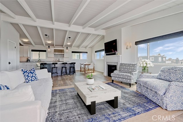 336 34th Street, Hermosa Beach, California 90254, 3 Bedrooms Bedrooms, ,2 BathroomsBathrooms,Residential,Sold,34th,SB18074846