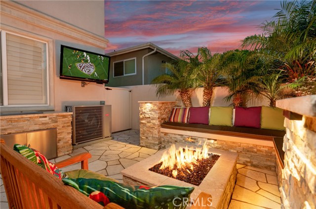 2005 Plant Avenue, Redondo Beach, California 90278, 4 Bedrooms Bedrooms, ,2 BathroomsBathrooms,Residential,Sold,Plant,SB20174146