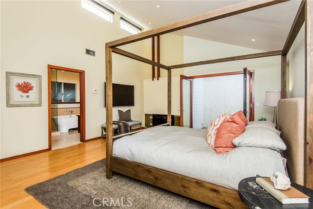 708 Garnet Street, Redondo Beach, California 90277, 3 Bedrooms Bedrooms, ,3 BathroomsBathrooms,Residential,Sold,Garnet,SB18229298