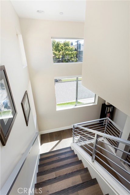 239 Irena Avenue, Redondo Beach, California 90277, 4 Bedrooms Bedrooms, ,3 BathroomsBathrooms,Residential,Sold,Irena,PV18092066