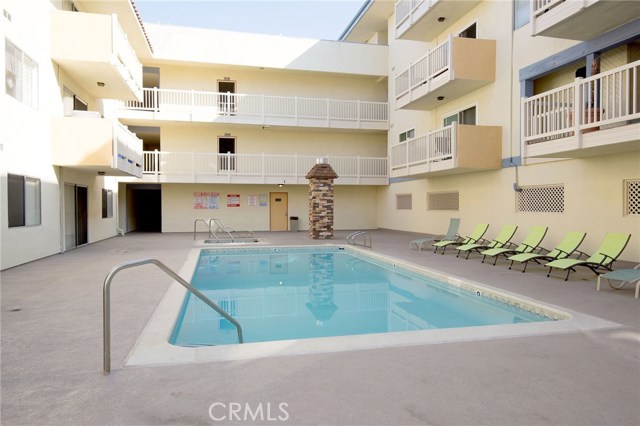 1707 Pacific Coast Highway, Hermosa Beach, California 90254, 2 Bedrooms Bedrooms, ,2 BathroomsBathrooms,Residential,Sold,Pacific Coast Highway,SB19214989