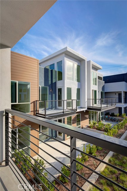 1920 Pacific Coast Highway, Redondo Beach, California 90277, 2 Bedrooms Bedrooms, ,2 BathroomsBathrooms,Residential,Sold,Pacific Coast Highway,OC20096225