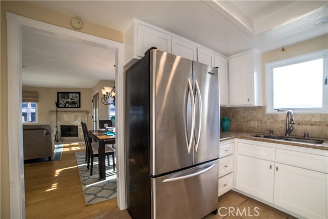 110 Guadalupe Avenue, Redondo Beach, California 90277, 3 Bedrooms Bedrooms, ,3 BathroomsBathrooms,Residential,Sold,Guadalupe,SB18068186