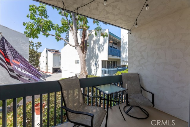 643 Prospect Avenue, Redondo Beach, California 90277, 2 Bedrooms Bedrooms, ,2 BathroomsBathrooms,Residential,Sold,Prospect,PW21143035