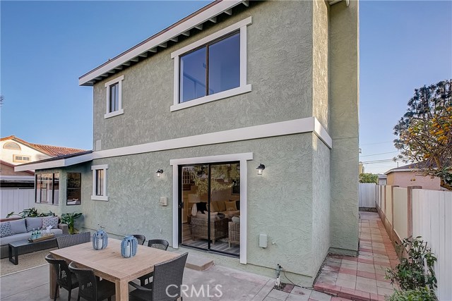 2215 Huntington Lane, Redondo Beach, California 90278, 3 Bedrooms Bedrooms, ,2 BathroomsBathrooms,Residential,Sold,Huntington,PW21010737