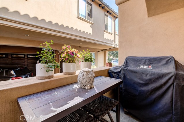 2403 Rockefeller Lane, Redondo Beach, California 90278, 3 Bedrooms Bedrooms, ,2 BathroomsBathrooms,Residential,Sold,Rockefeller,SB20212626