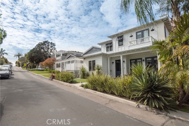 Manhattan Beach, CA 90266,539 23rd ST