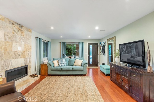 616 Garnet Street, Redondo Beach, California 90277, 4 Bedrooms Bedrooms, ,2 BathroomsBathrooms,Residential,Sold,Garnet,SB20102814