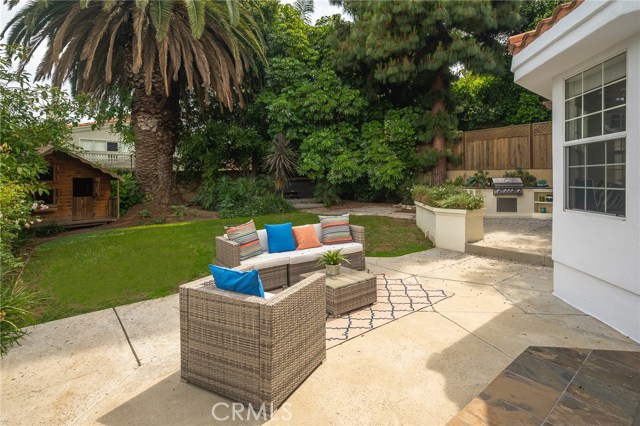 1740 Voorhees Avenue, Manhattan Beach, California 90266, 5 Bedrooms Bedrooms, ,4 BathroomsBathrooms,Residential,Sold,Voorhees,SB20103303