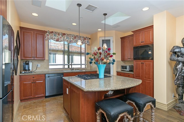 615 Pacific Coast, Redondo Beach, California 90277, 3 Bedrooms Bedrooms, ,3 BathroomsBathrooms,Residential,Sold,Pacific Coast,SB20095502