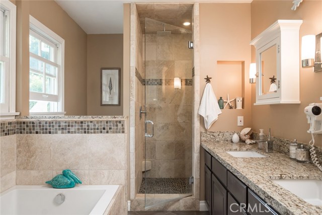 Beautifully Detailed Master Bathroom