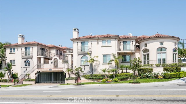 1733 Aviation Boulevard, Redondo Beach, California 90278, 3 Bedrooms Bedrooms, ,3 BathroomsBathrooms,Residential,Sold,Aviation,SB17156740