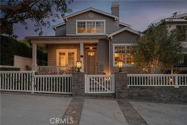 598 33rd Street, Manhattan Beach, California 90266, 5 Bedrooms Bedrooms, ,5 BathroomsBathrooms,Residential,Sold,33rd,SB21107096