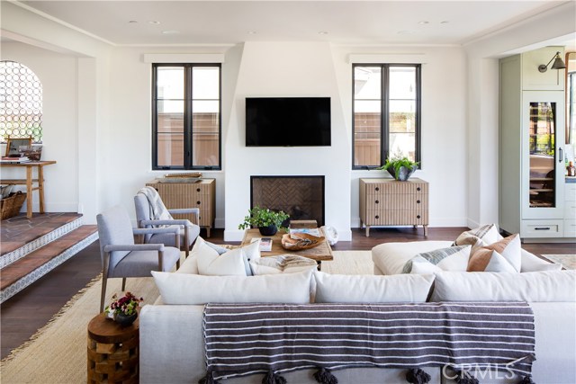 1720 Walnut Avenue, Manhattan Beach, California 90266, 5 Bedrooms Bedrooms, ,4 BathroomsBathrooms,Residential,Sold,Walnut,SB20059383