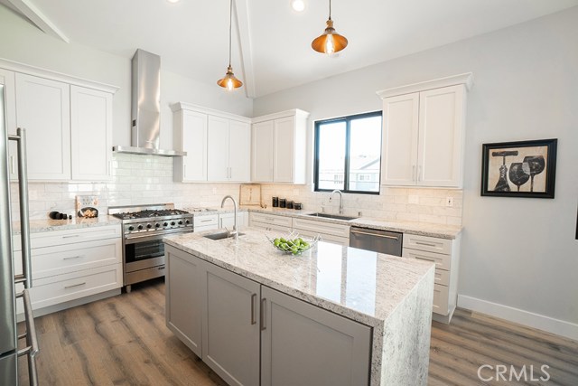 2202 Felton Lane, Redondo Beach, California 90278, 4 Bedrooms Bedrooms, ,3 BathroomsBathrooms,Residential,Sold,Felton,SB18220467
