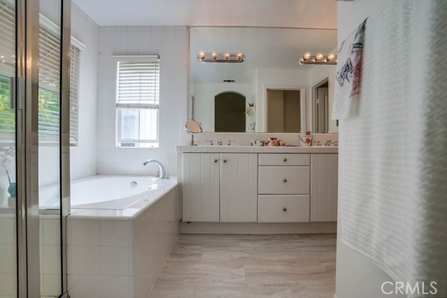 1800 Pacific Coast Highway, Redondo Beach, California 90277, 4 Bedrooms Bedrooms, ,2 BathroomsBathrooms,Residential,Sold,Pacific Coast Highway,SB21134588