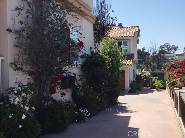 1928 Ruhland Avenue, Redondo Beach, California 90278, 4 Bedrooms Bedrooms, ,3 BathroomsBathrooms,Residential,Sold,Ruhland,SB17082289