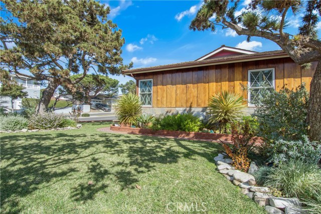 401 Avenue F, Redondo Beach, California 90277, 3 Bedrooms Bedrooms, ,1 BathroomBathrooms,Residential,Sold,Avenue F,SB18031523