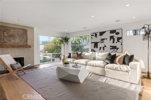 464 34th Street, Manhattan Beach, California 90266, 4 Bedrooms Bedrooms, ,3 BathroomsBathrooms,Residential,Sold,34th,SB21028091