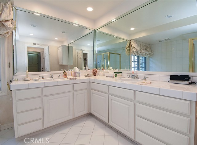 13 Country Meadow, Rolling Hills Estates, California 90274, 4 Bedrooms Bedrooms, ,2 BathroomsBathrooms,Residential,Sold,Country Meadow,PV20197818