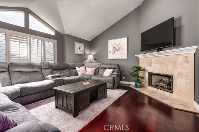 202 Helberta Avenue, Redondo Beach, California 90277, 3 Bedrooms Bedrooms, ,2 BathroomsBathrooms,Residential,Sold,Helberta,SB20063398