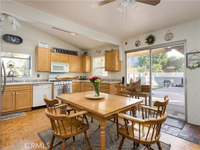 1142 23rd Street, Manhattan Beach, California 90266, 3 Bedrooms Bedrooms, ,1 BathroomBathrooms,Residential,Sold,23rd,SB21029088