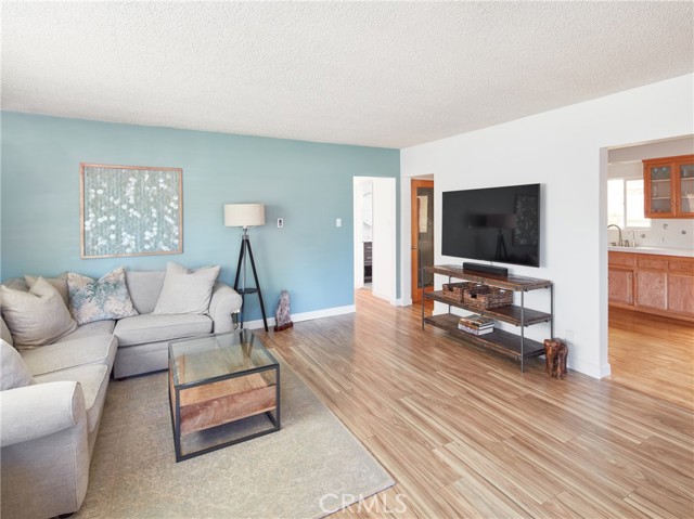 3 Bed Home for Sale in Hawthorne, California