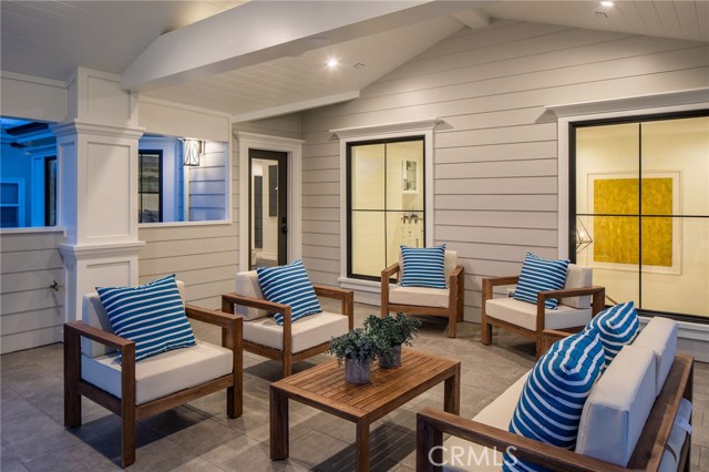 1761 11th Street, Manhattan Beach, California 90266, 5 Bedrooms Bedrooms, ,4 BathroomsBathrooms,Residential,Sold,11th,SB19152576