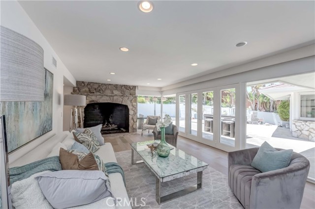 937 Via Del Monte, Palos Verdes Estates, California 90274, 3 Bedrooms Bedrooms, ,1 BathroomBathrooms,Residential,Sold,Via Del Monte,SB20074372