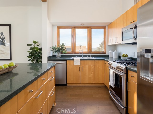 1218 Harper Ave, Redondo Beach, California 90278, 3 Bedrooms Bedrooms, ,2 BathroomsBathrooms,Residential,Sold,Harper Ave,SB20004970