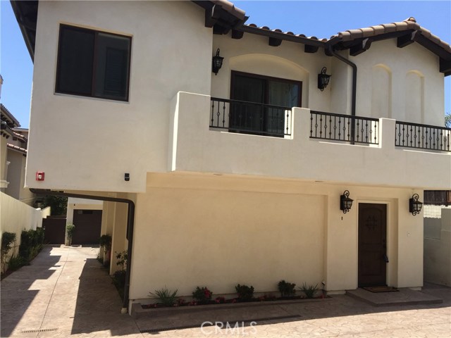 121 Guadalupe Avenue, Redondo Beach, California 90277, 4 Bedrooms Bedrooms, ,3 BathroomsBathrooms,Residential,Sold,Guadalupe,SB18068766