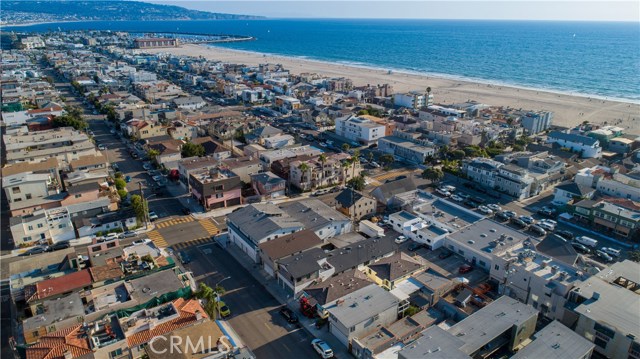 825 Manhattan Avenue, Hermosa Beach, California 90254, ,Residential Income,Sold,Manhattan,SB20180519