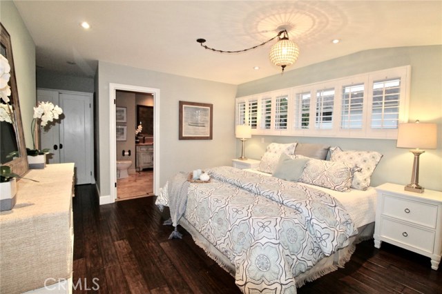 Master Bedroom w/Ensuite Bath