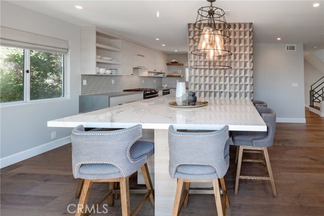 Gorgeous kitchen island