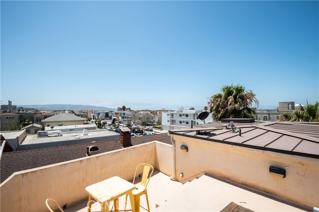 102 8th Street, Hermosa Beach, California 90254, 3 Bedrooms Bedrooms, ,3 BathroomsBathrooms,Residential,Sold,8th,SB20141586