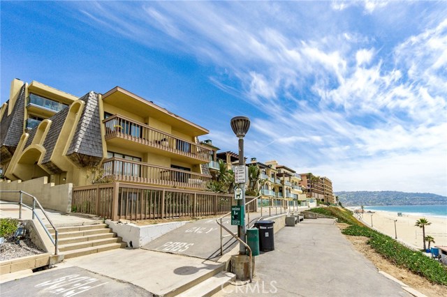 703 Esplanade, Redondo Beach, California 90277, 3 Bedrooms Bedrooms, ,3 BathroomsBathrooms,Residential,Sold,Esplanade,SB19177678